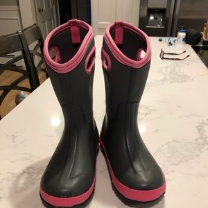 Youth BOGS size 5